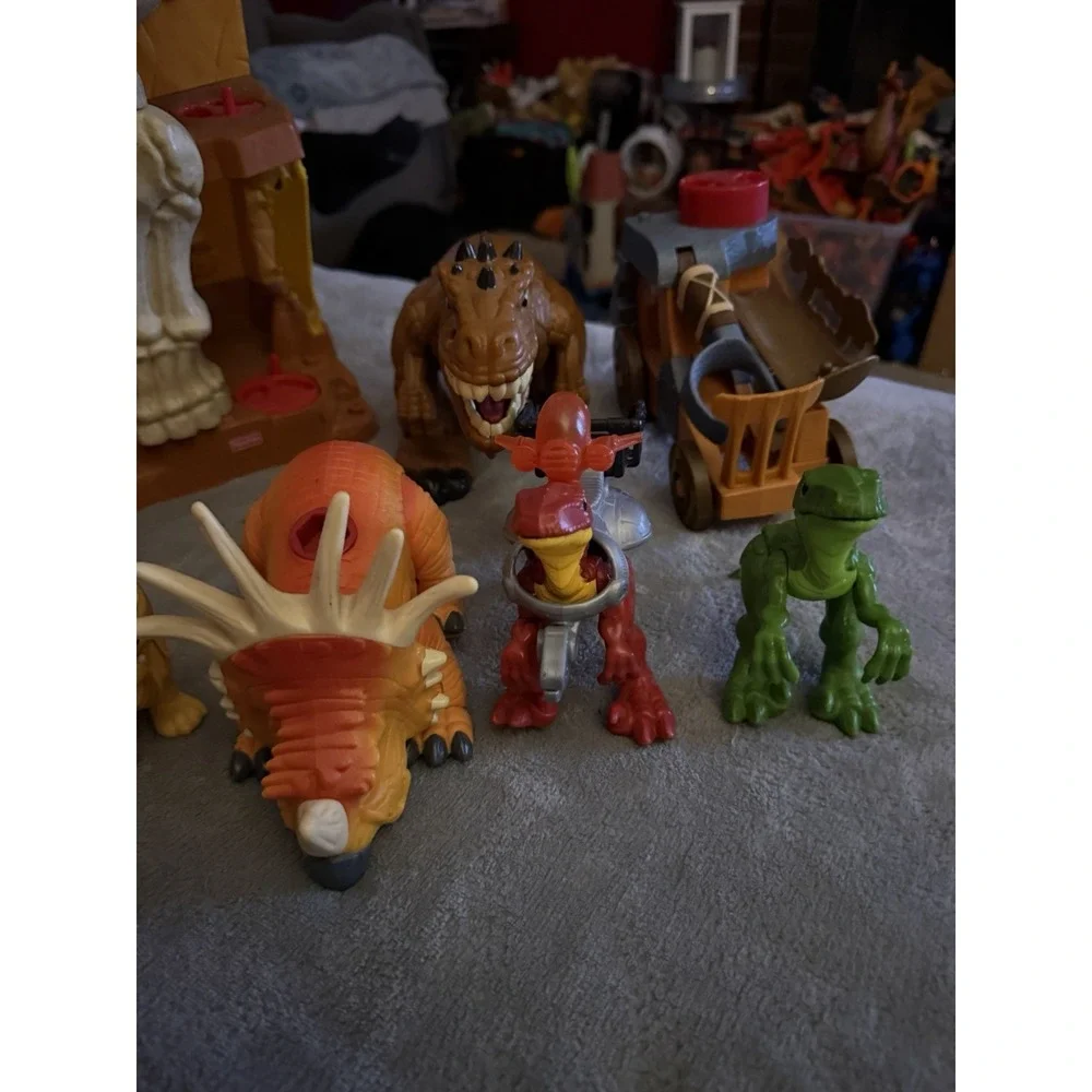 Fisher Price Imaginext Dinosaur T-Rex Mountain Playset Dino Lot Cavemen
